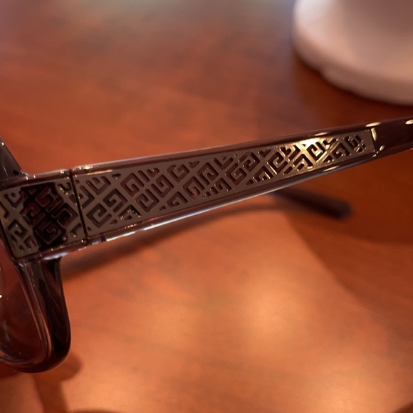 Givenchy sunglasses - Picture 5 of 5